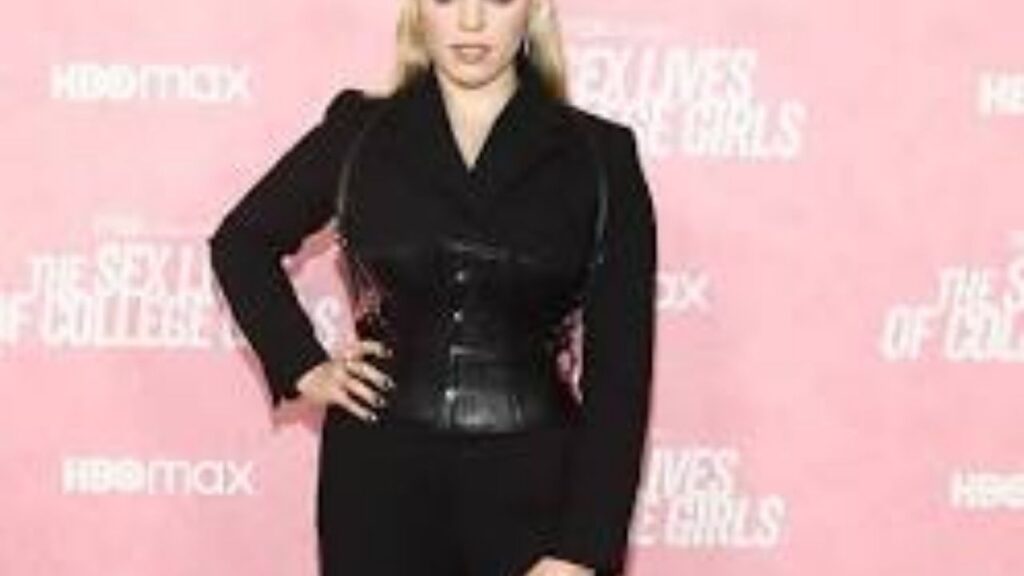 Personal Life Relationships, Family, and Lifestyle of Reneé Rapp