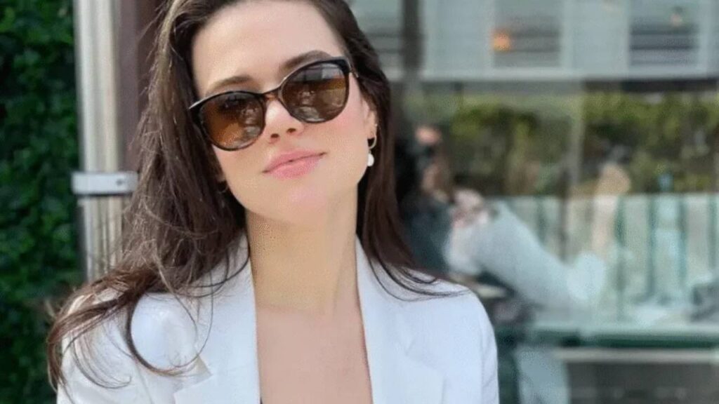 Physical Appearance and Height